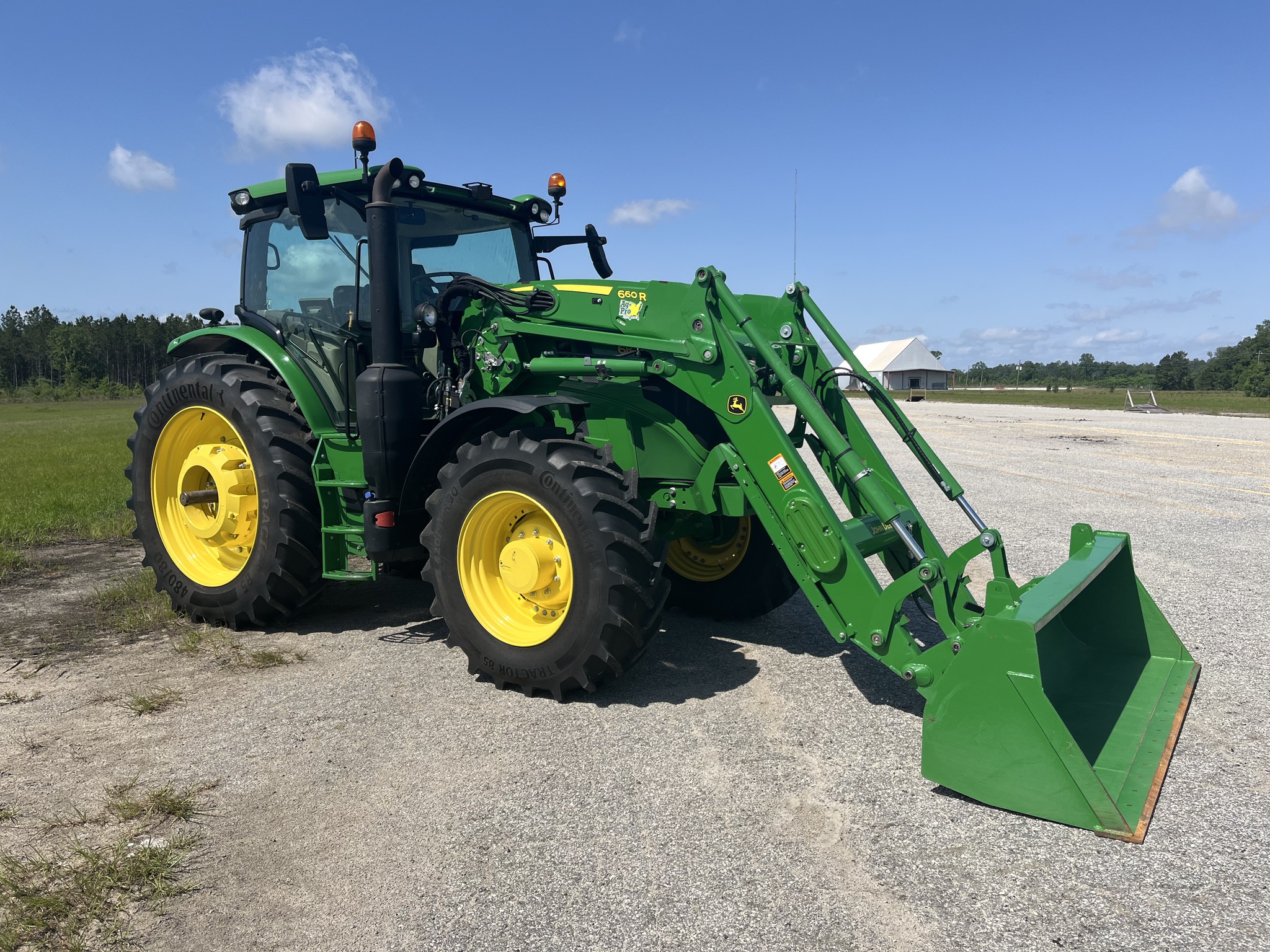 2023 John Deere 6R 155 Image 1