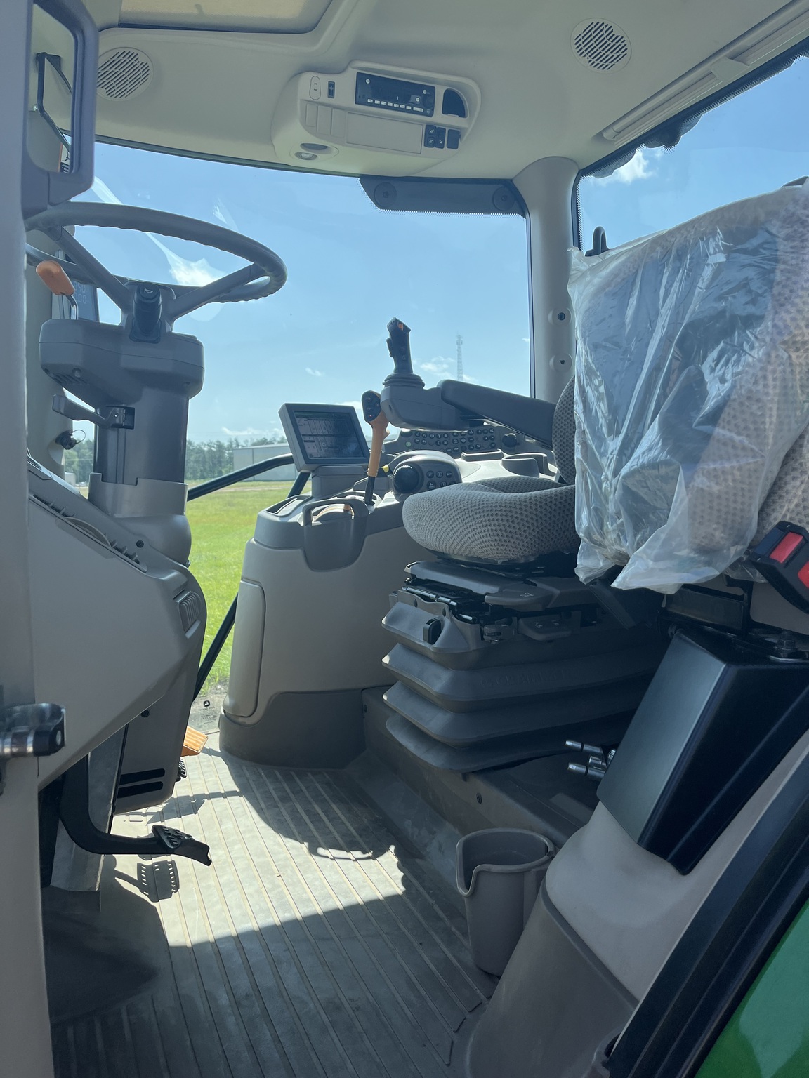 2023 John Deere 6R 155 Image 5