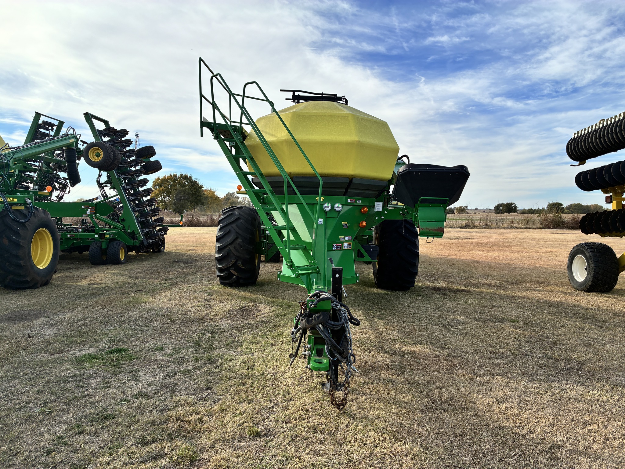 2014 John Deere 1890 Image 2