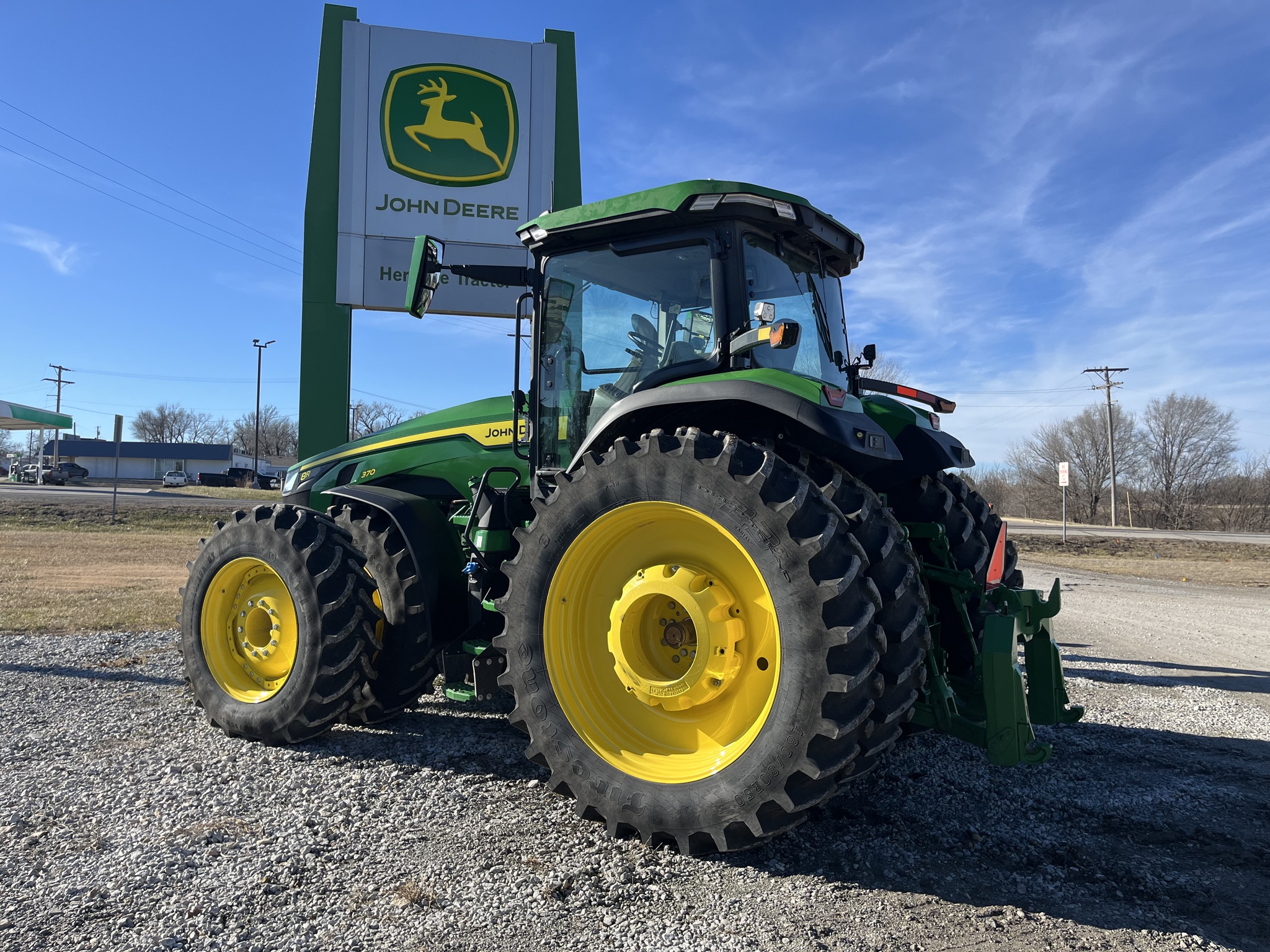  2024 John Deere 8R 370 at Heritage Tractor in Seneca, KS