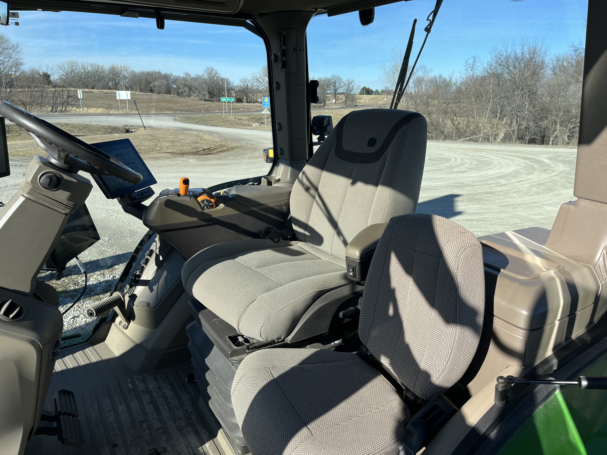  2024 John Deere 8R 370 at Heritage Tractor in Seneca, KS