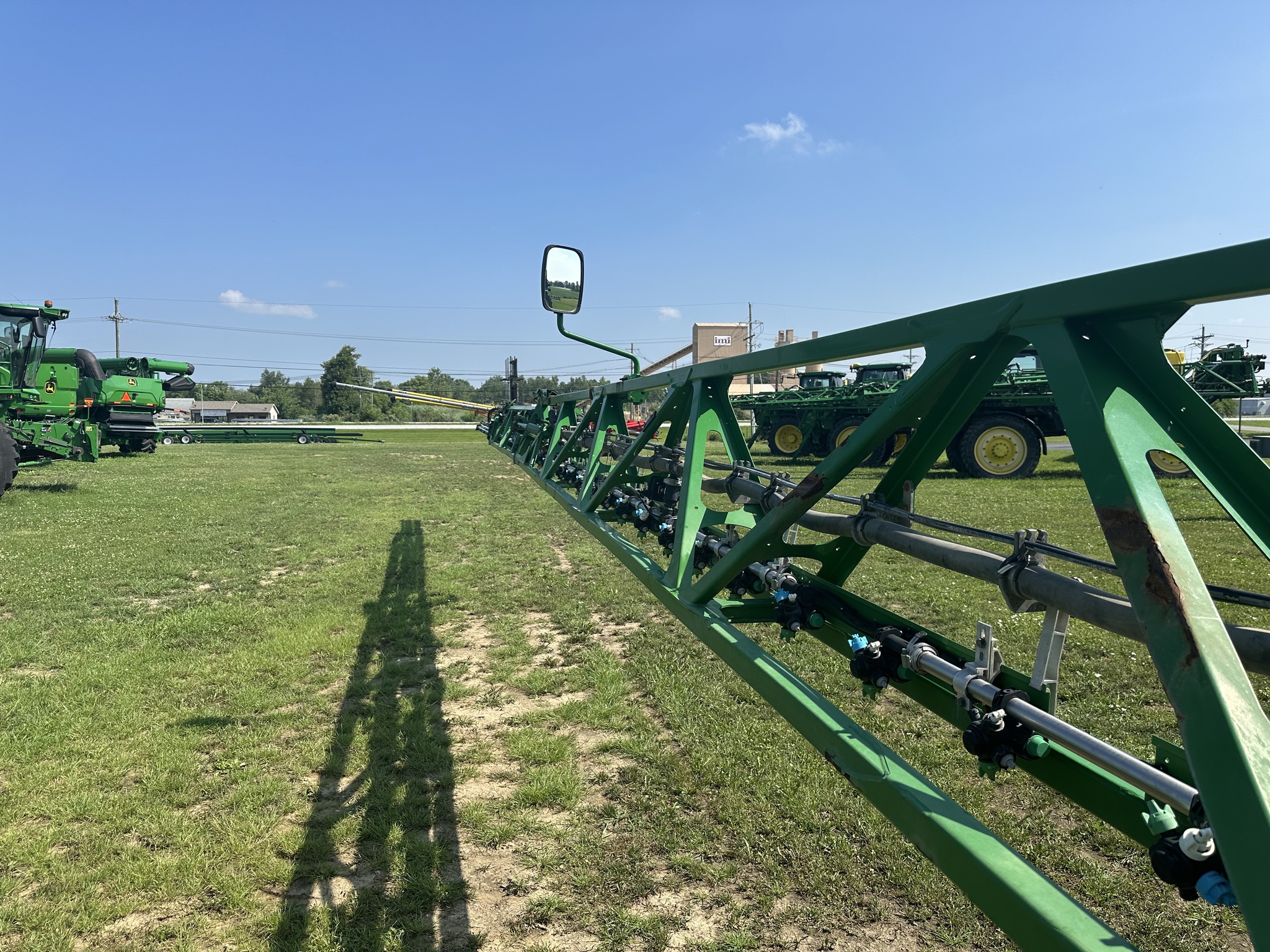 2021 John Deere R4045 Image 16