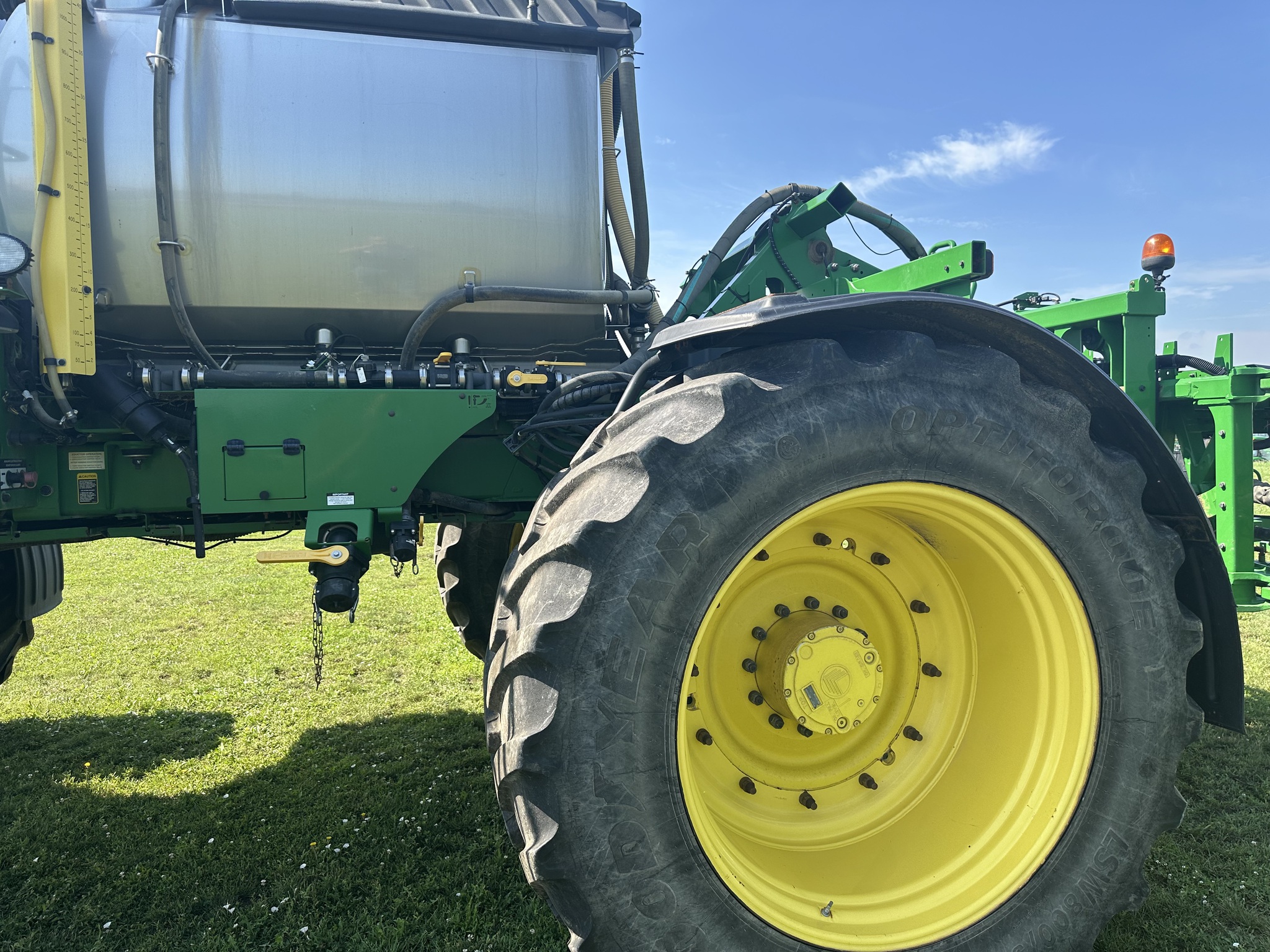 2021 John Deere R4045 Image 18