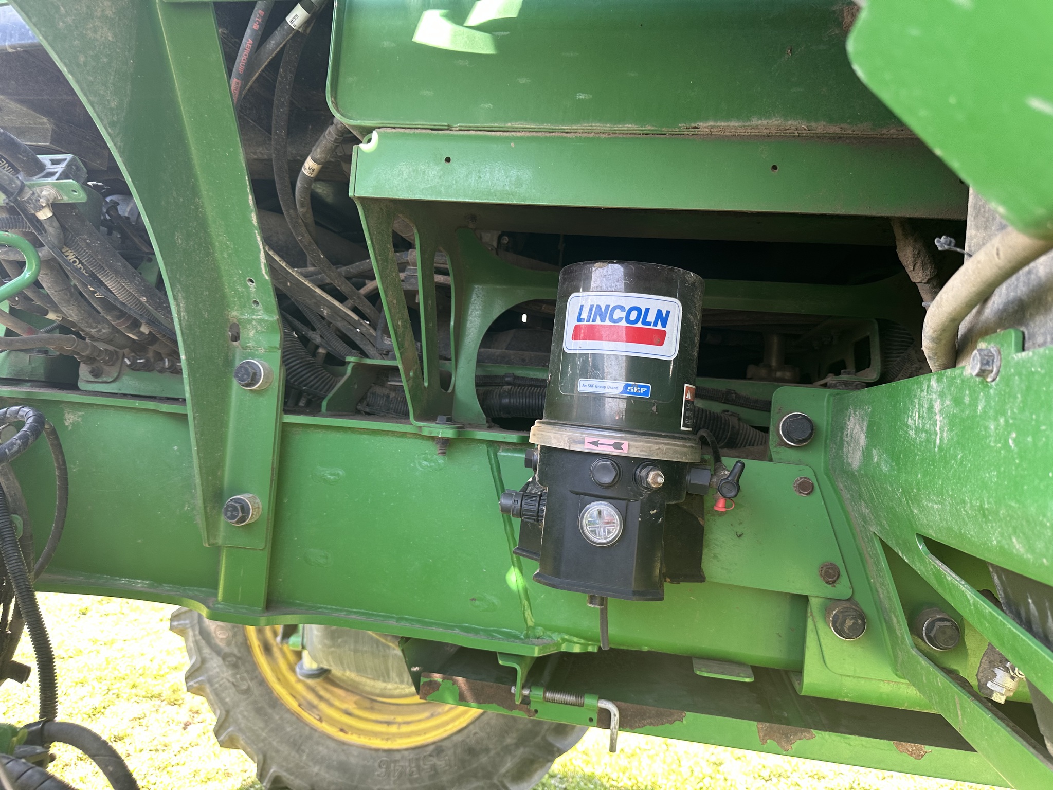 2021 John Deere R4045 Image 19