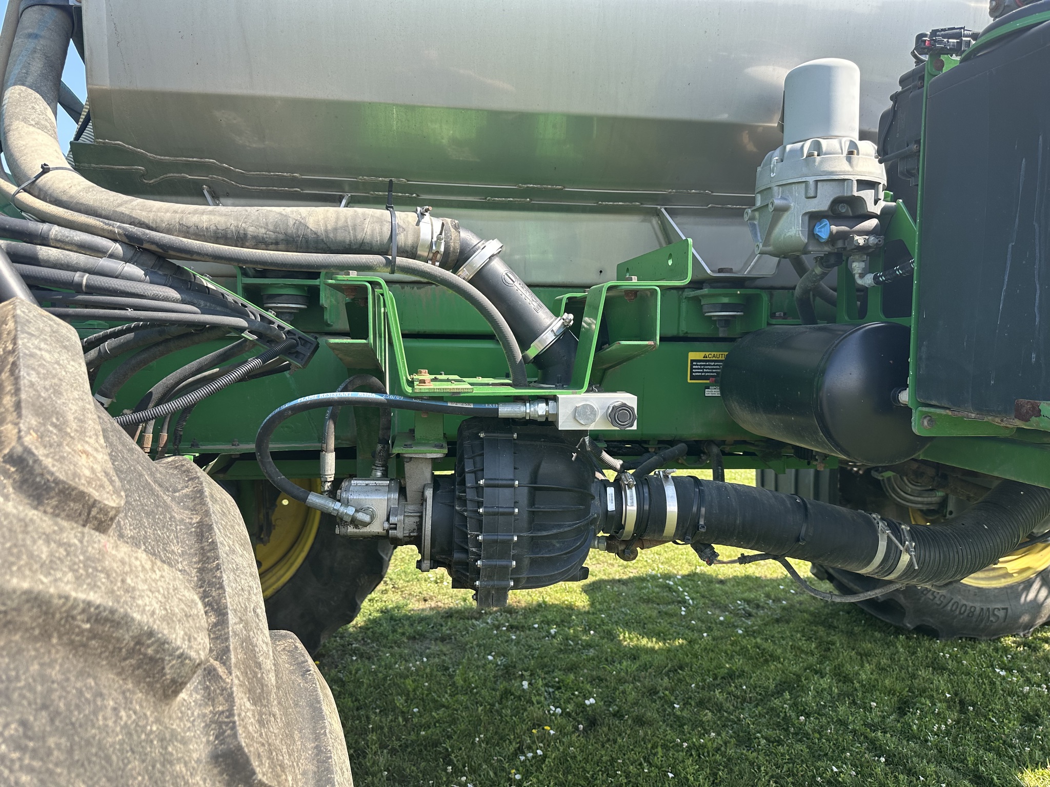 2021 John Deere R4045 Image 20