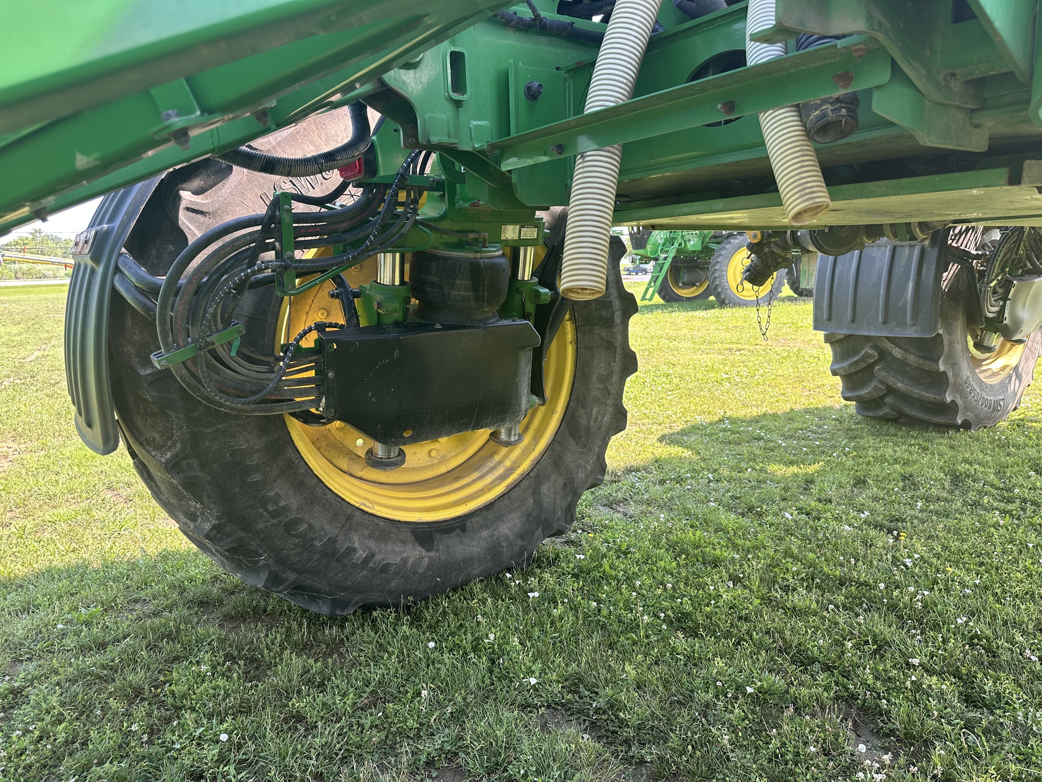 2021 John Deere R4045 Image 22