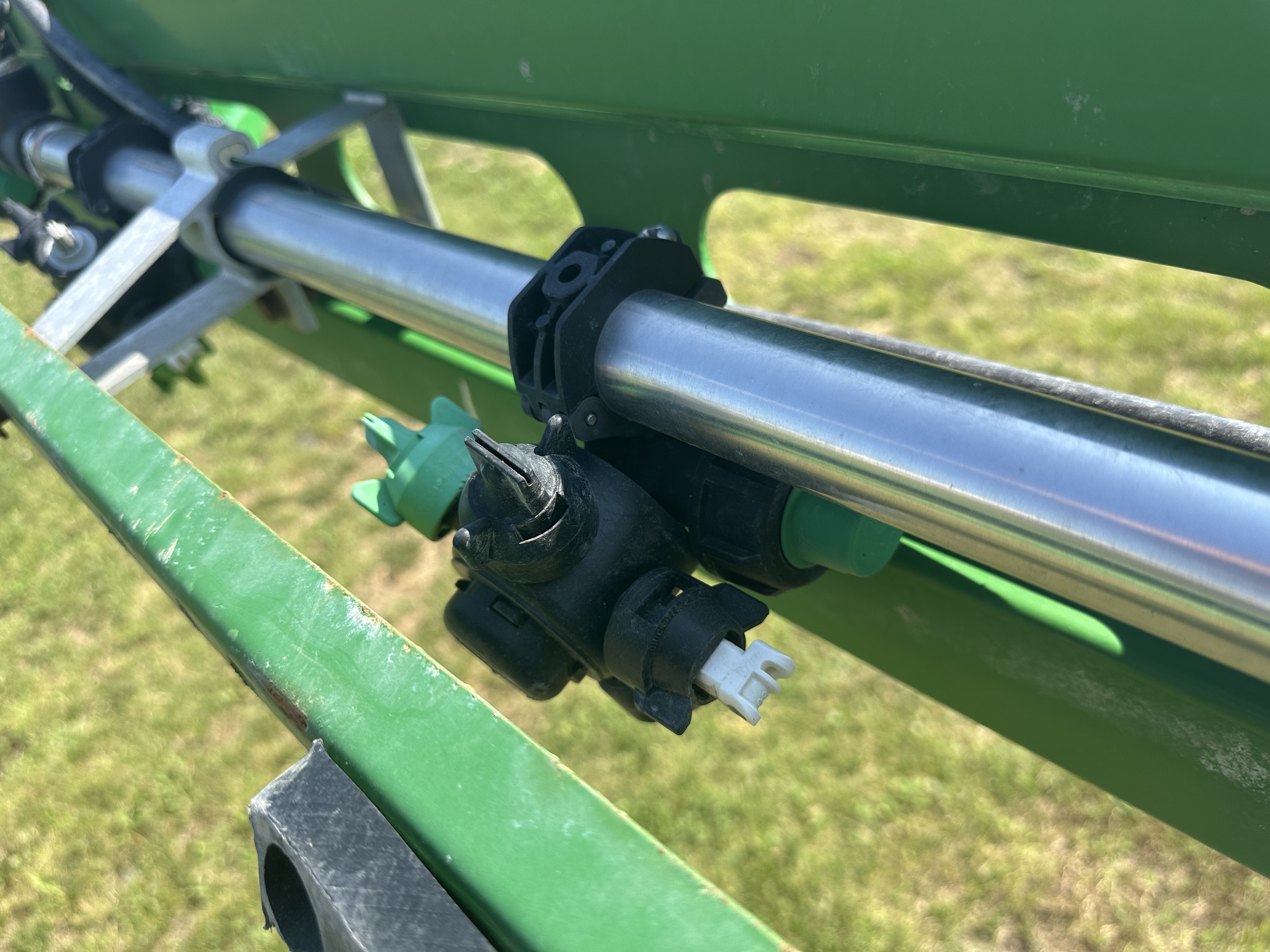 2021 John Deere R4045 Image 25
