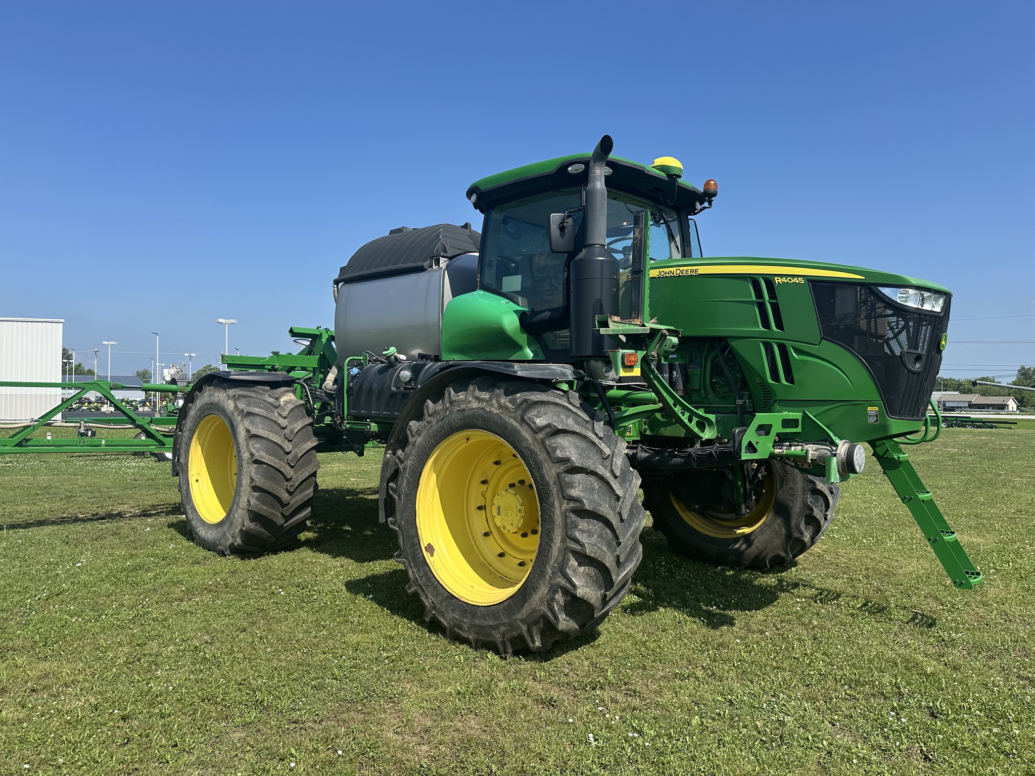 2021 John Deere R4045 Image 1