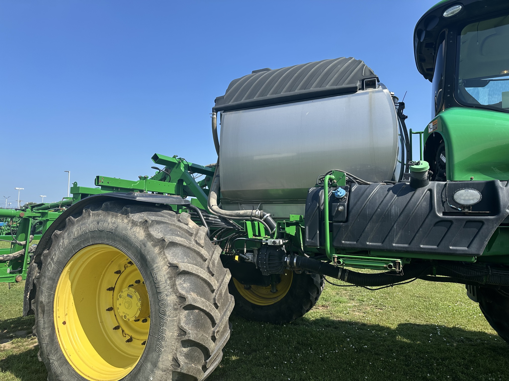 2021 John Deere R4045 Image 31