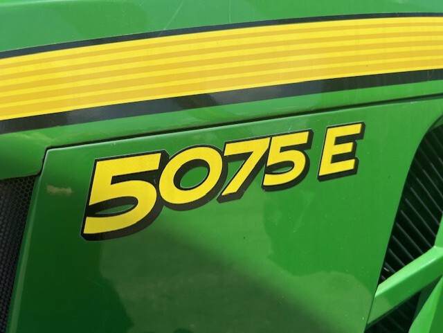 2018 John Deere 5075E Image 14