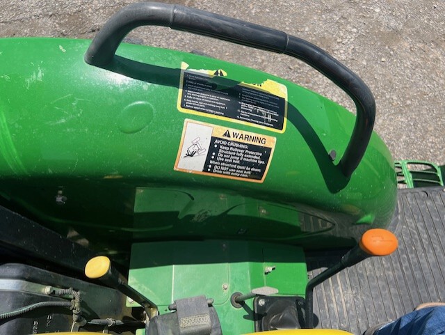 2018 John Deere 5075E Image 17