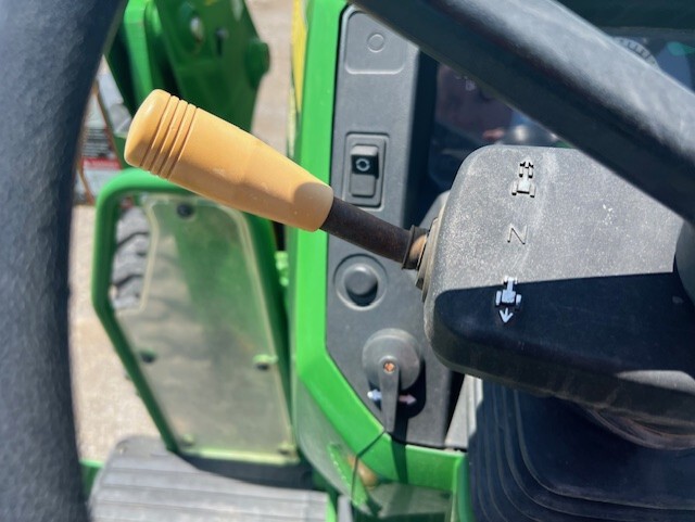 2018 John Deere 5075E Image 20
