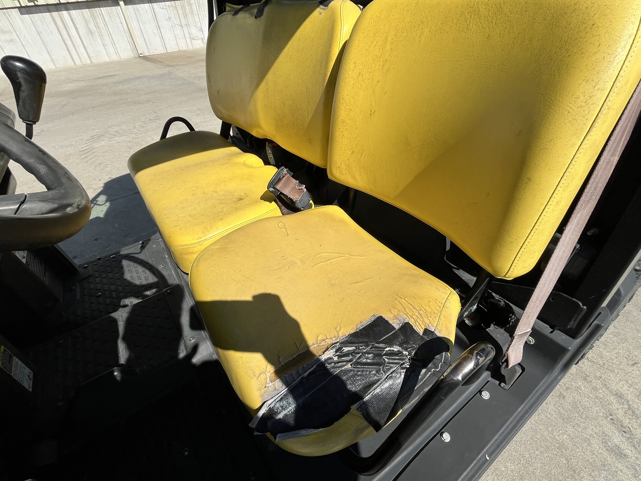  2019 John Deere XUV 835M at Heritage Tractor in Rogersville, MO