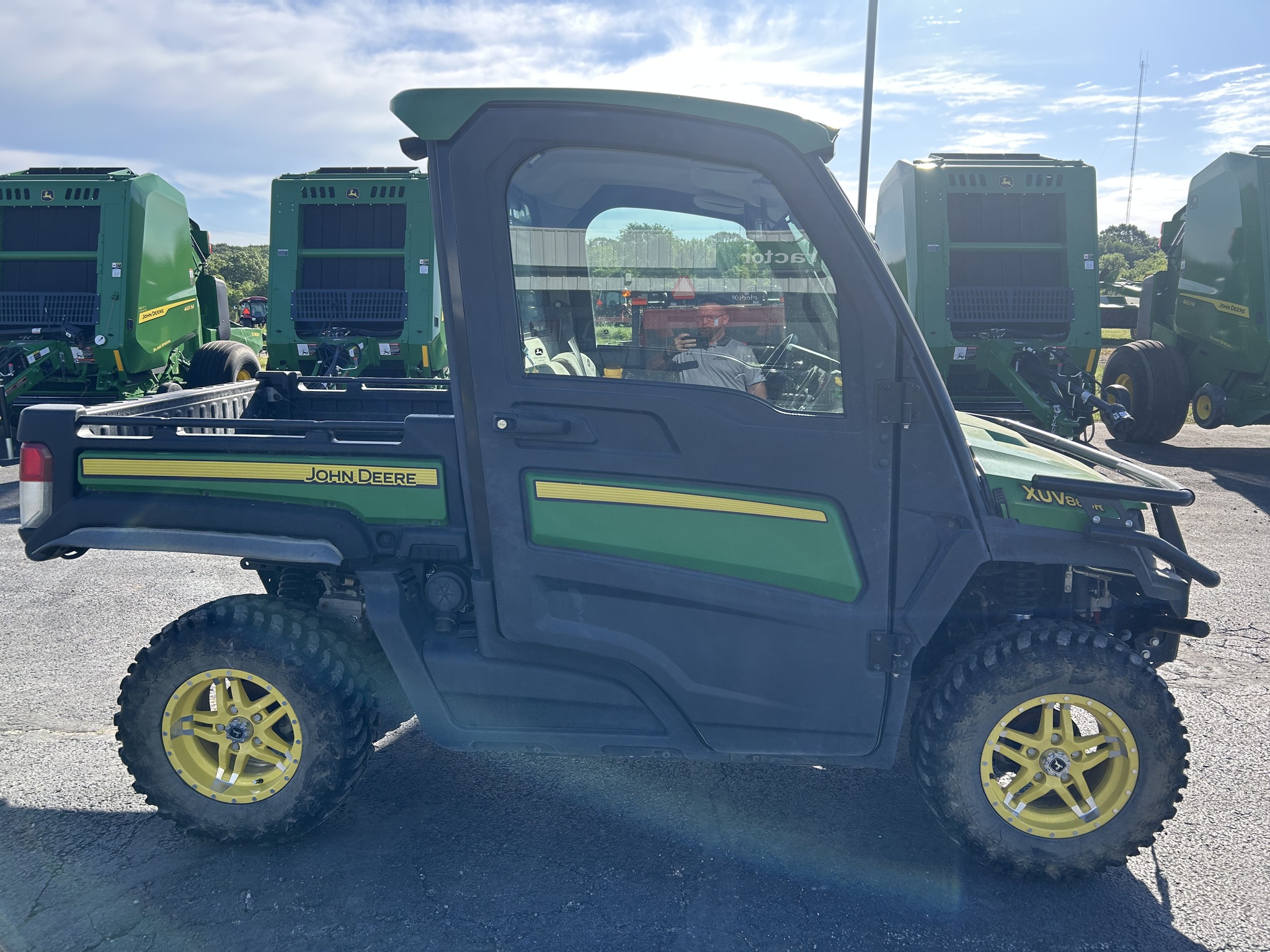  2020 John Deere XUV 865R at Heritage Tractor in Anderson, MO