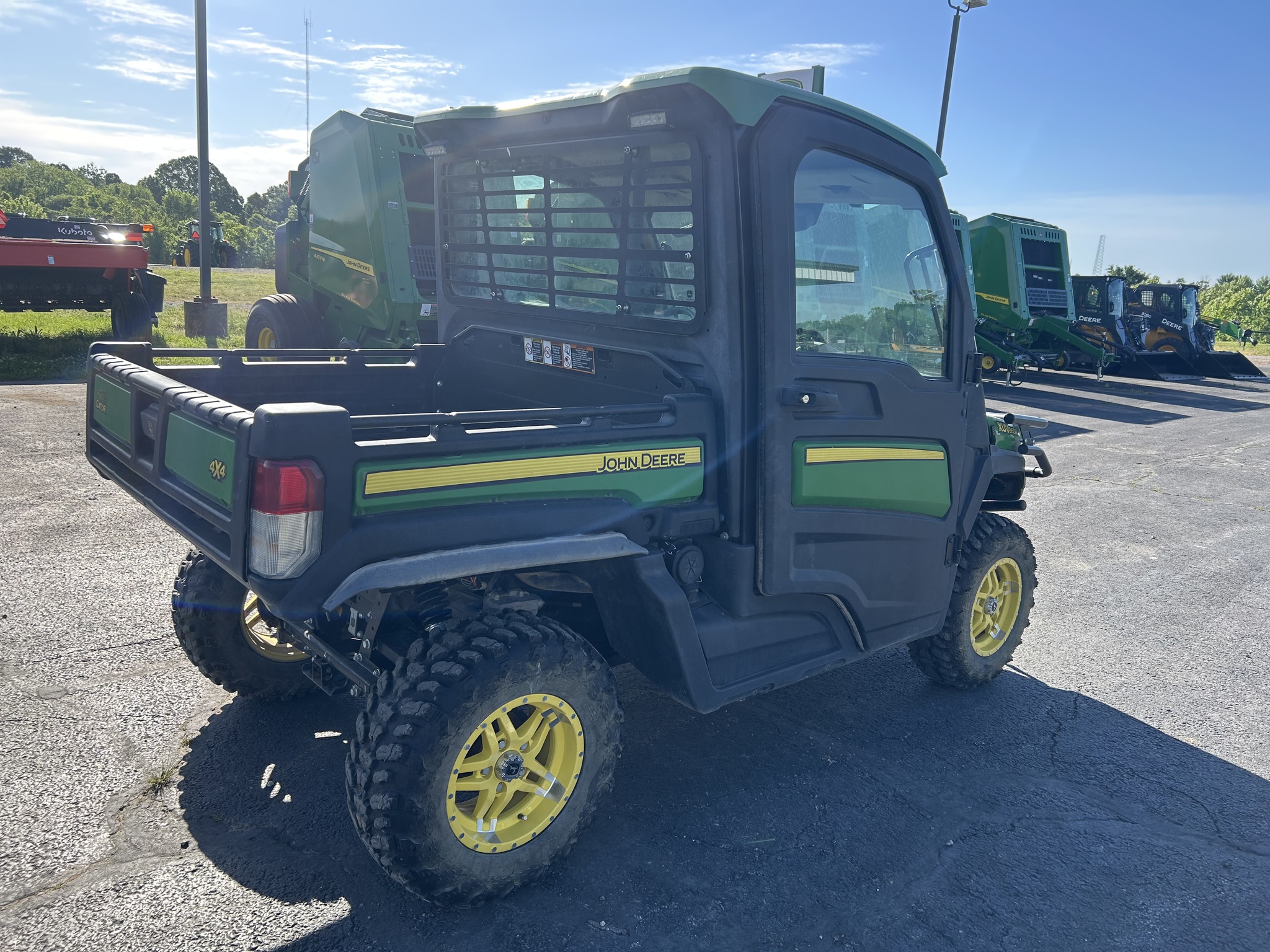  2020 John Deere XUV 865R at Heritage Tractor in Anderson, MO