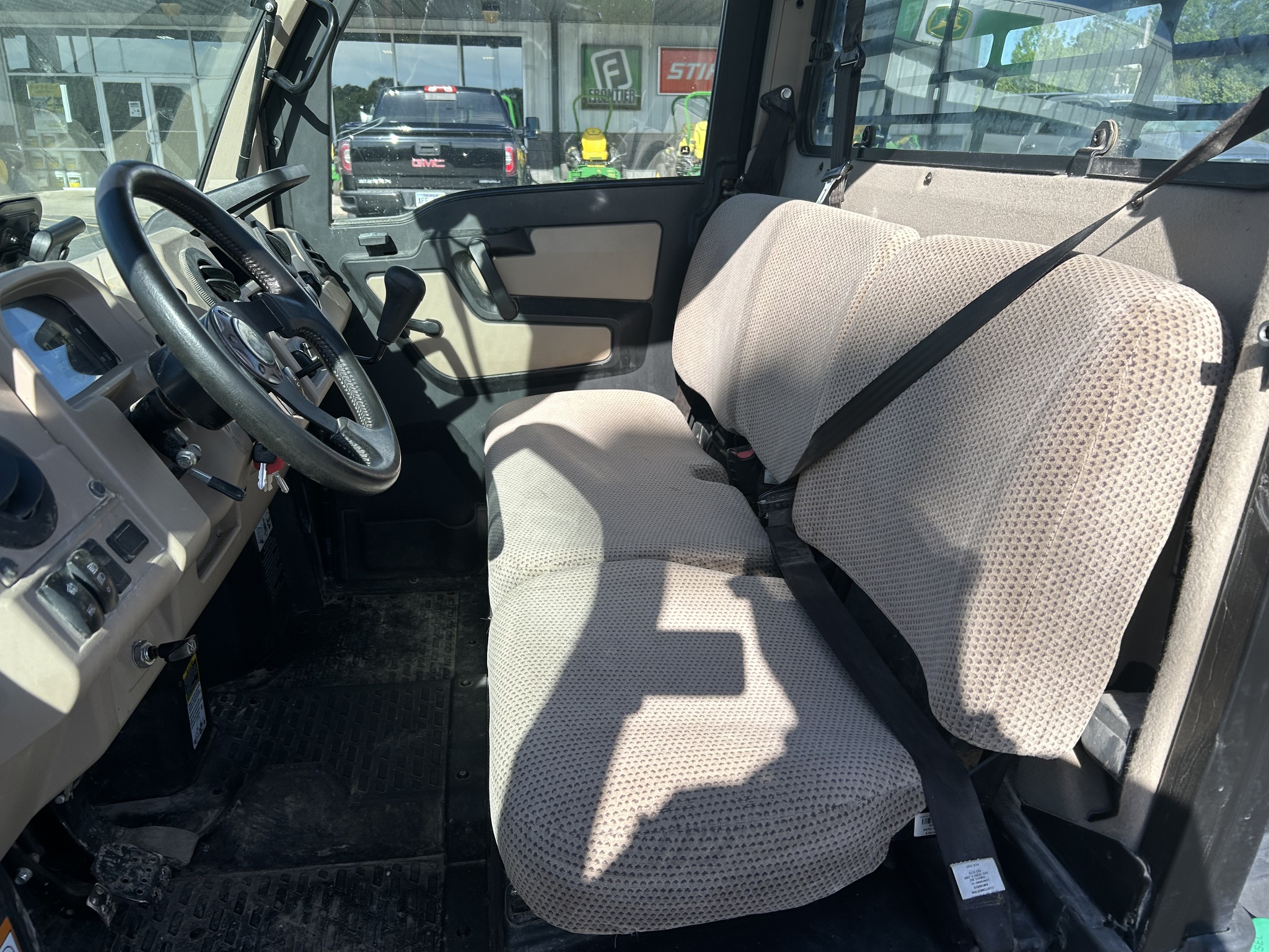  2020 John Deere XUV 865R at Heritage Tractor in Anderson, MO