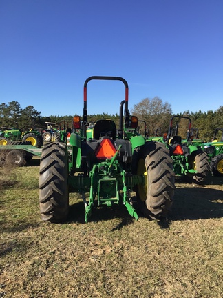 2024 John Deere 5075E Photo 5