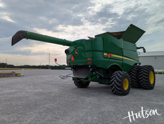 Photo of 2022 John Deere S790