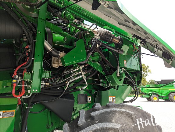 Photo of 2022 John Deere S790