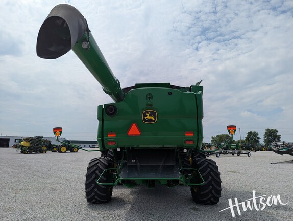 Photo of 2022 John Deere S790