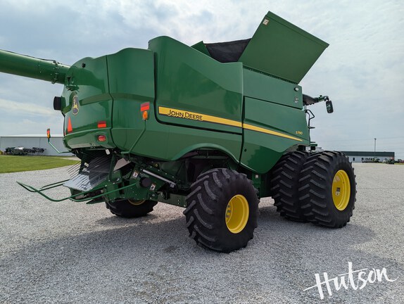 Photo of 2022 John Deere S790
