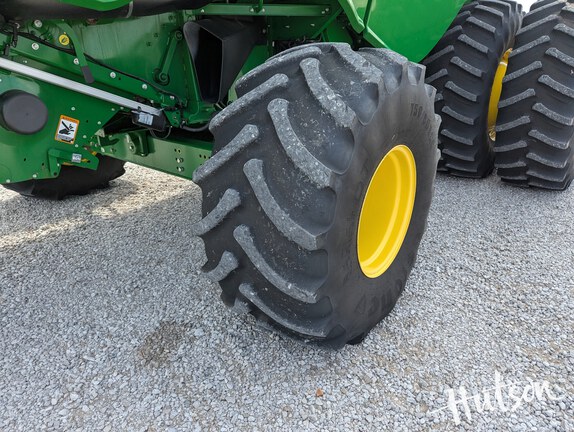 Photo of 2022 John Deere S790