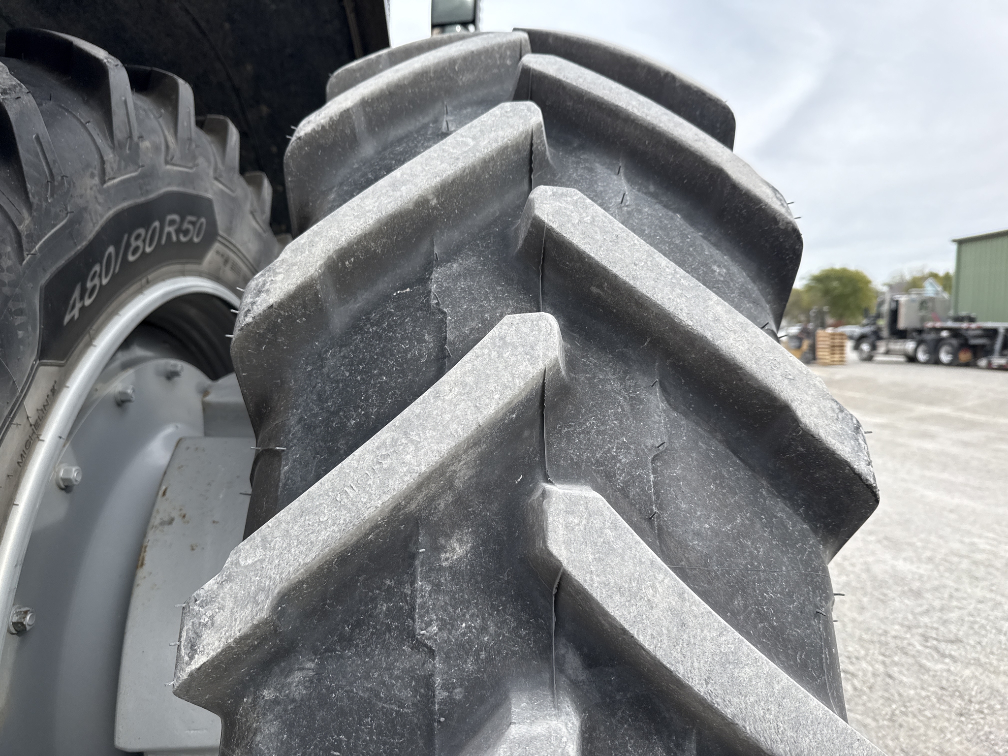 2019 Challenger 1042 Image 19