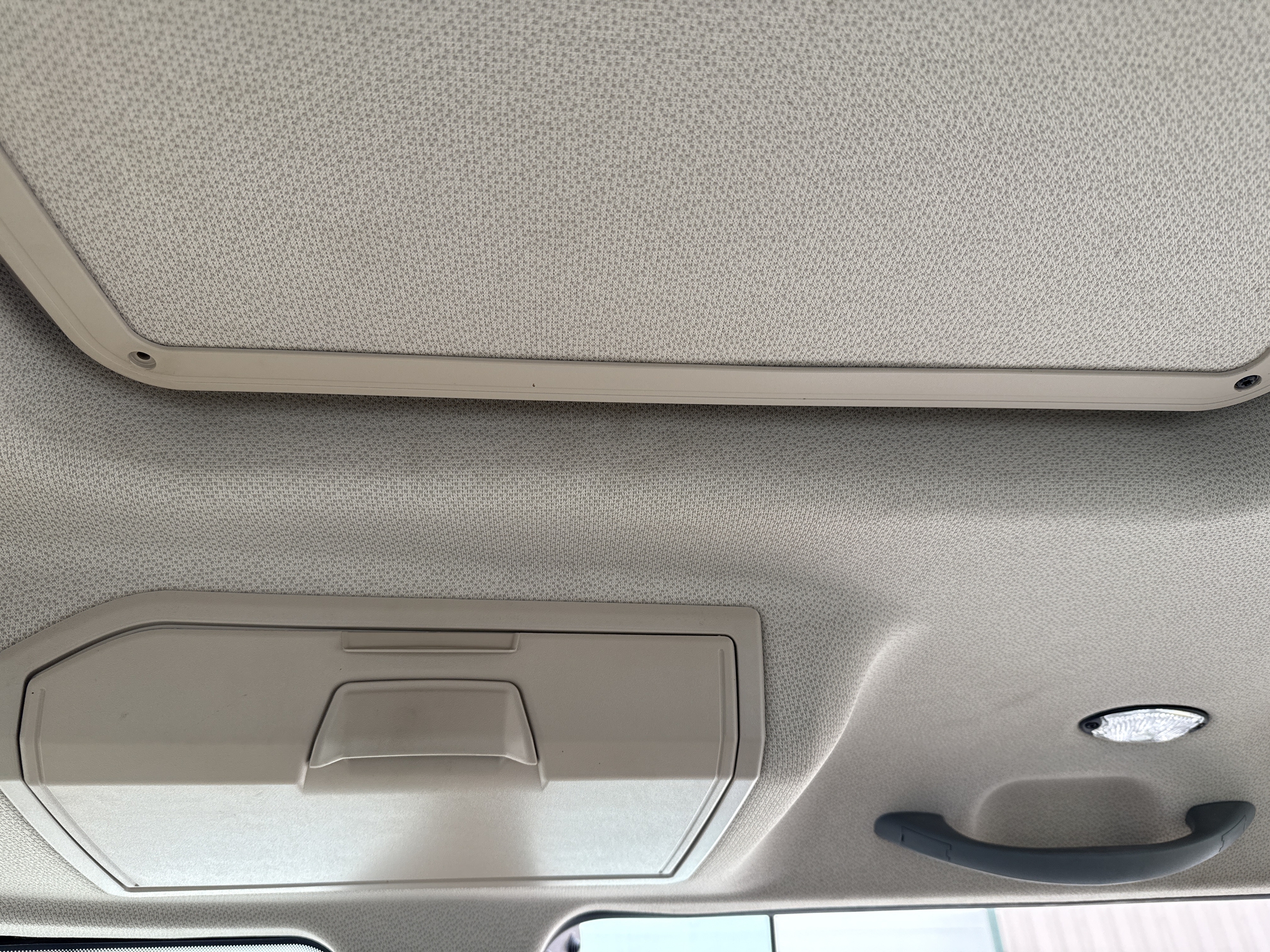 2019 Challenger 1042 Image 35