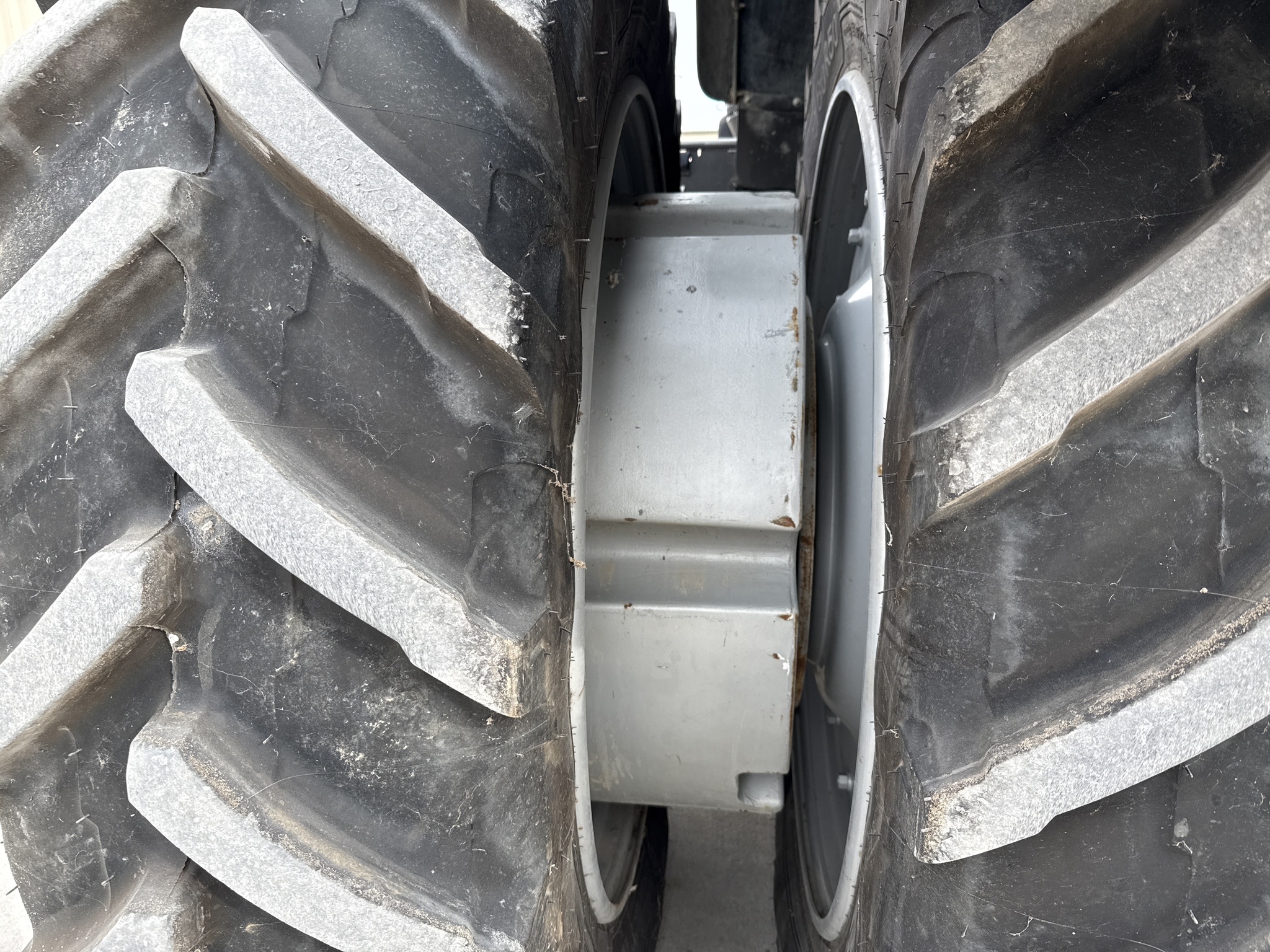 2019 Challenger 1042 Image 10