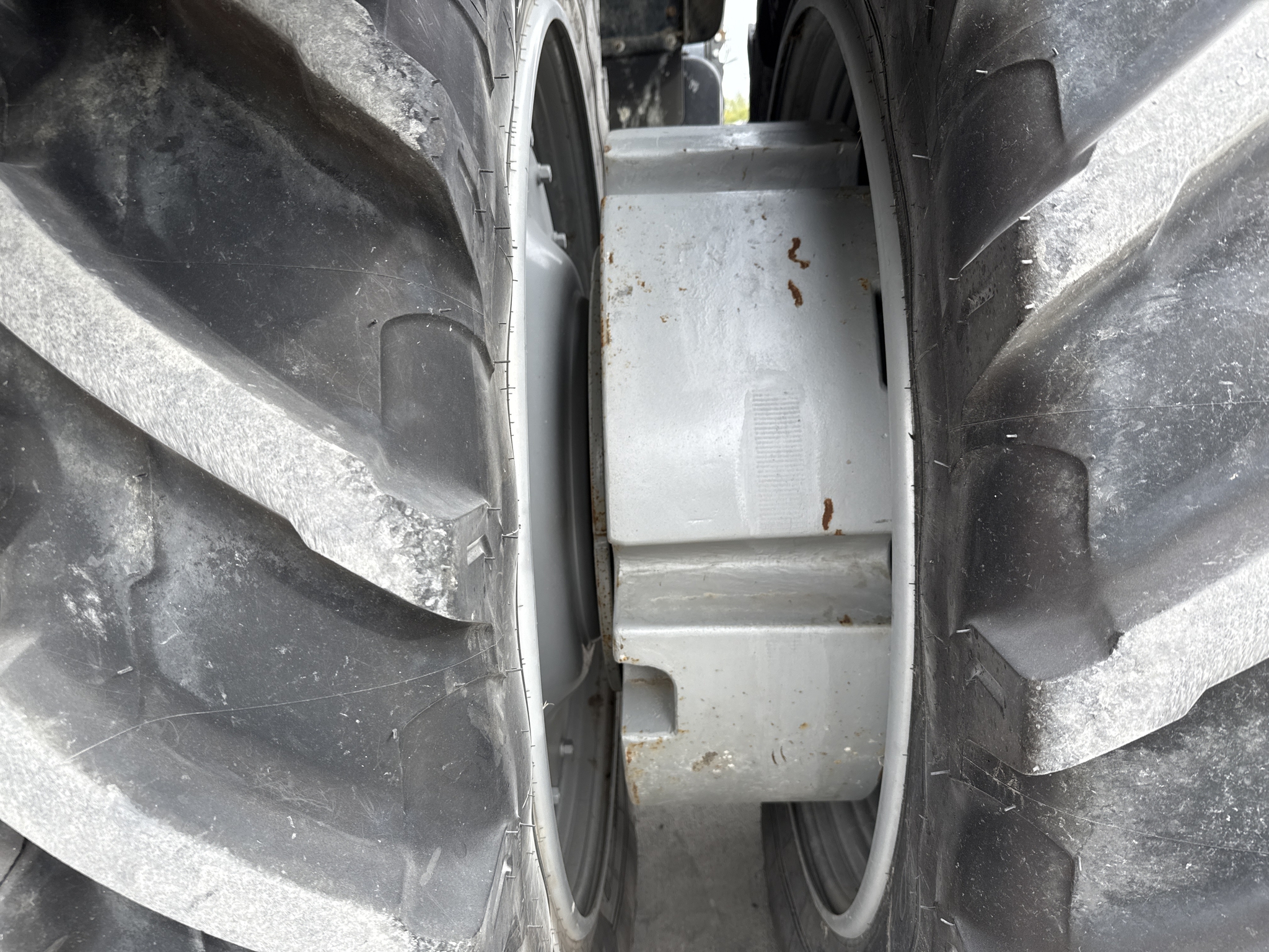 2019 Challenger 1042 Image 18