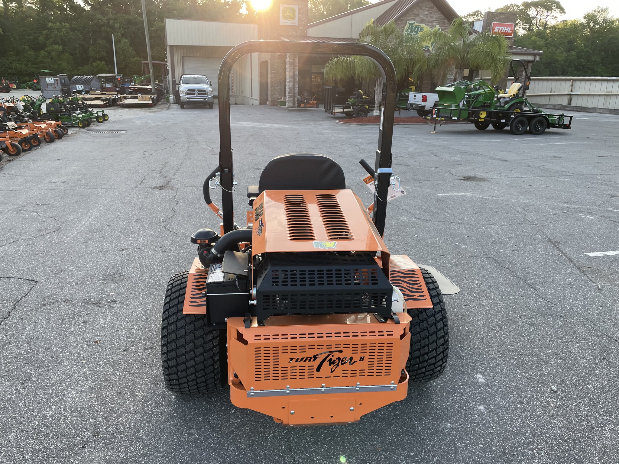 2025 Scag STTII61V-25KBD Image 5