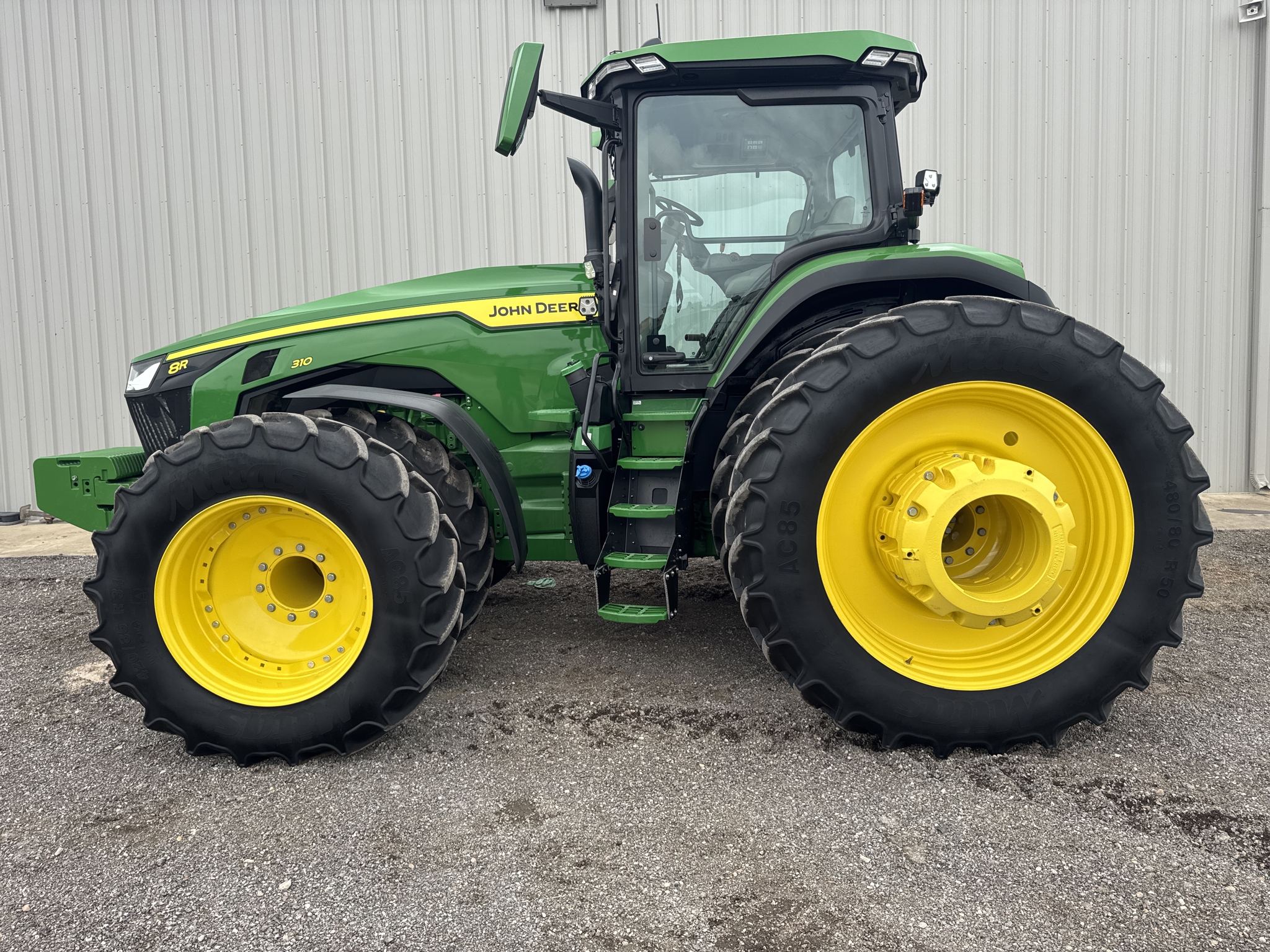 2024 John Deere 8R 310 Image 2
