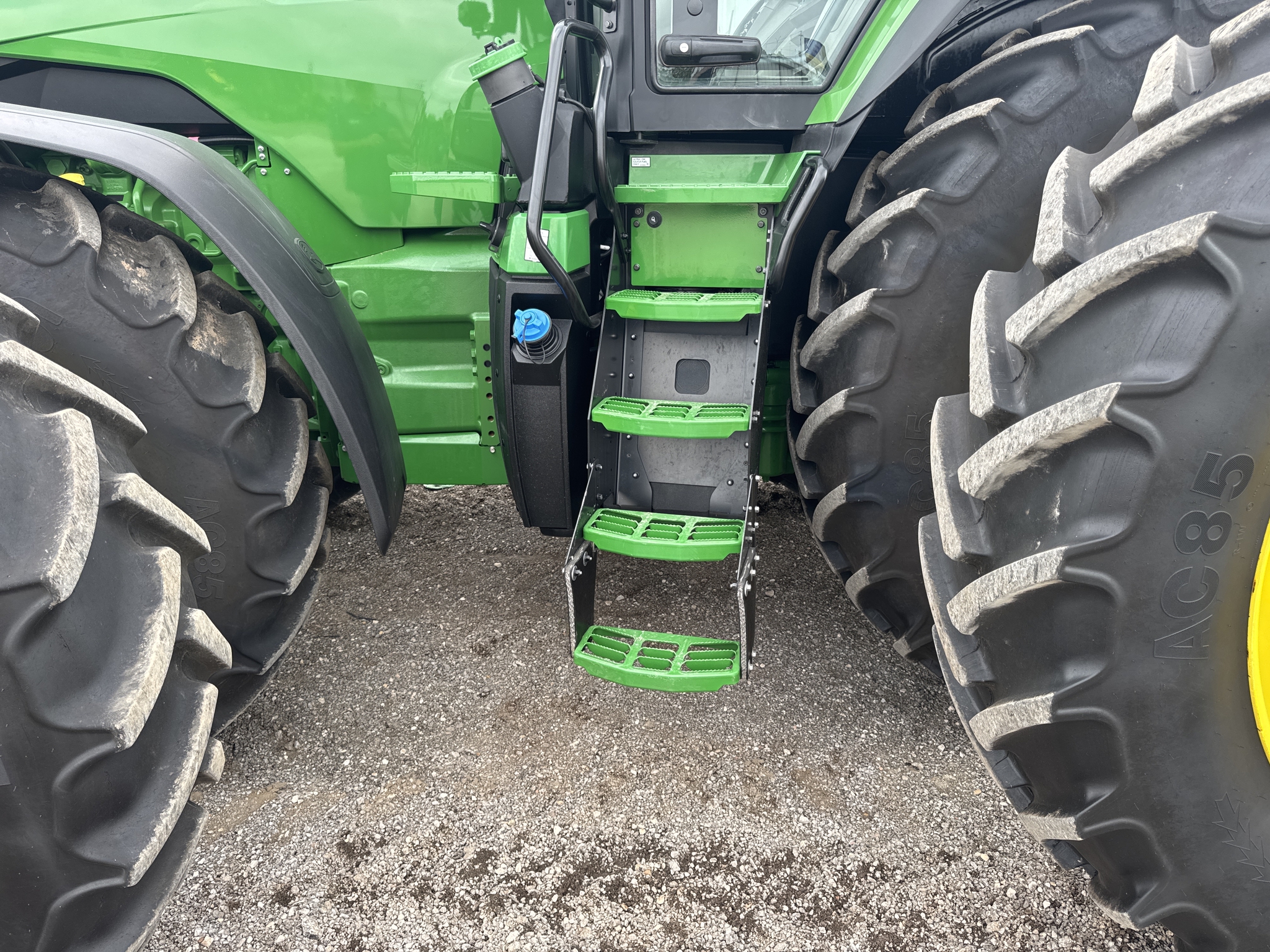 2024 John Deere 8R 310 Image 18