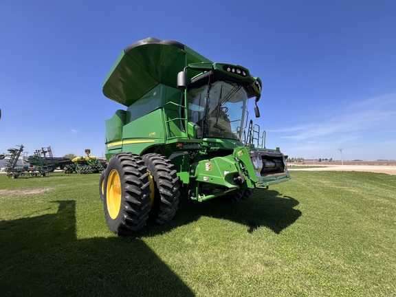  John Deere S770