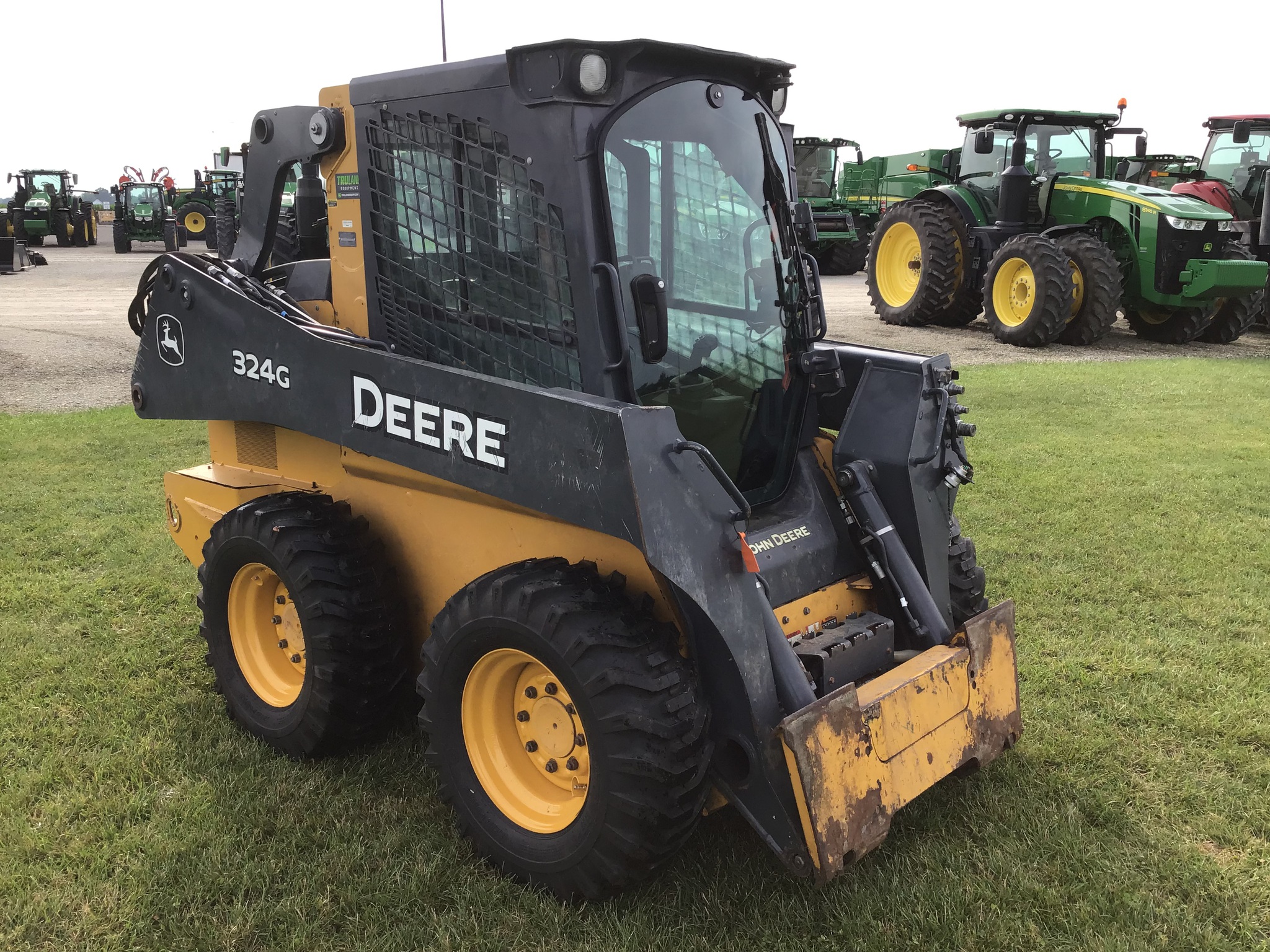 2019 John Deere 324G Image 1
