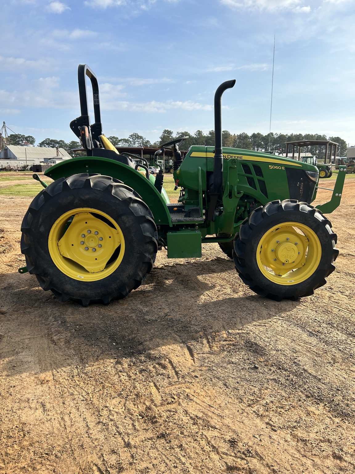2024 John Deere 5060E Image 4