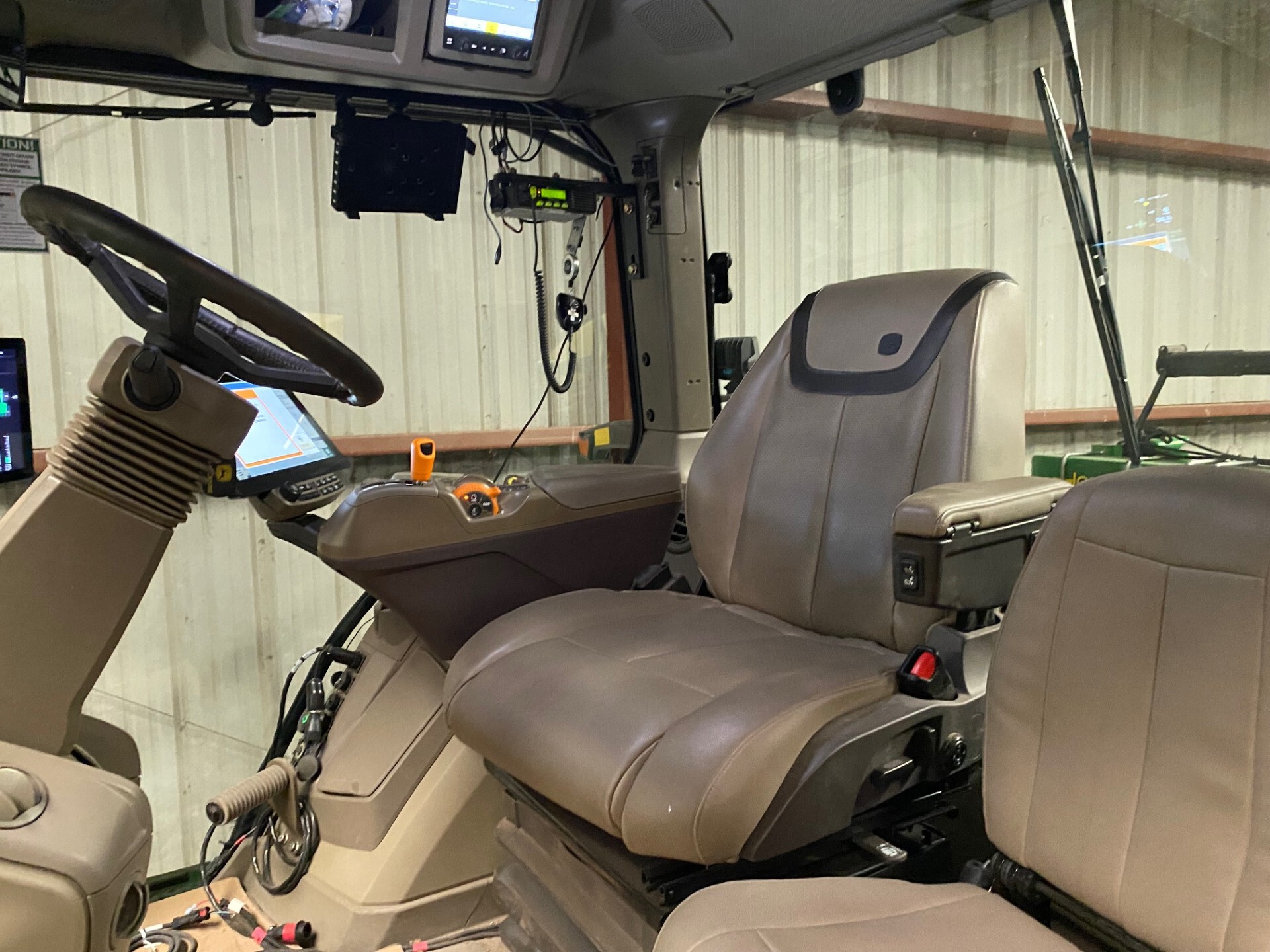 2024 John Deere 8R 340 Image 7
