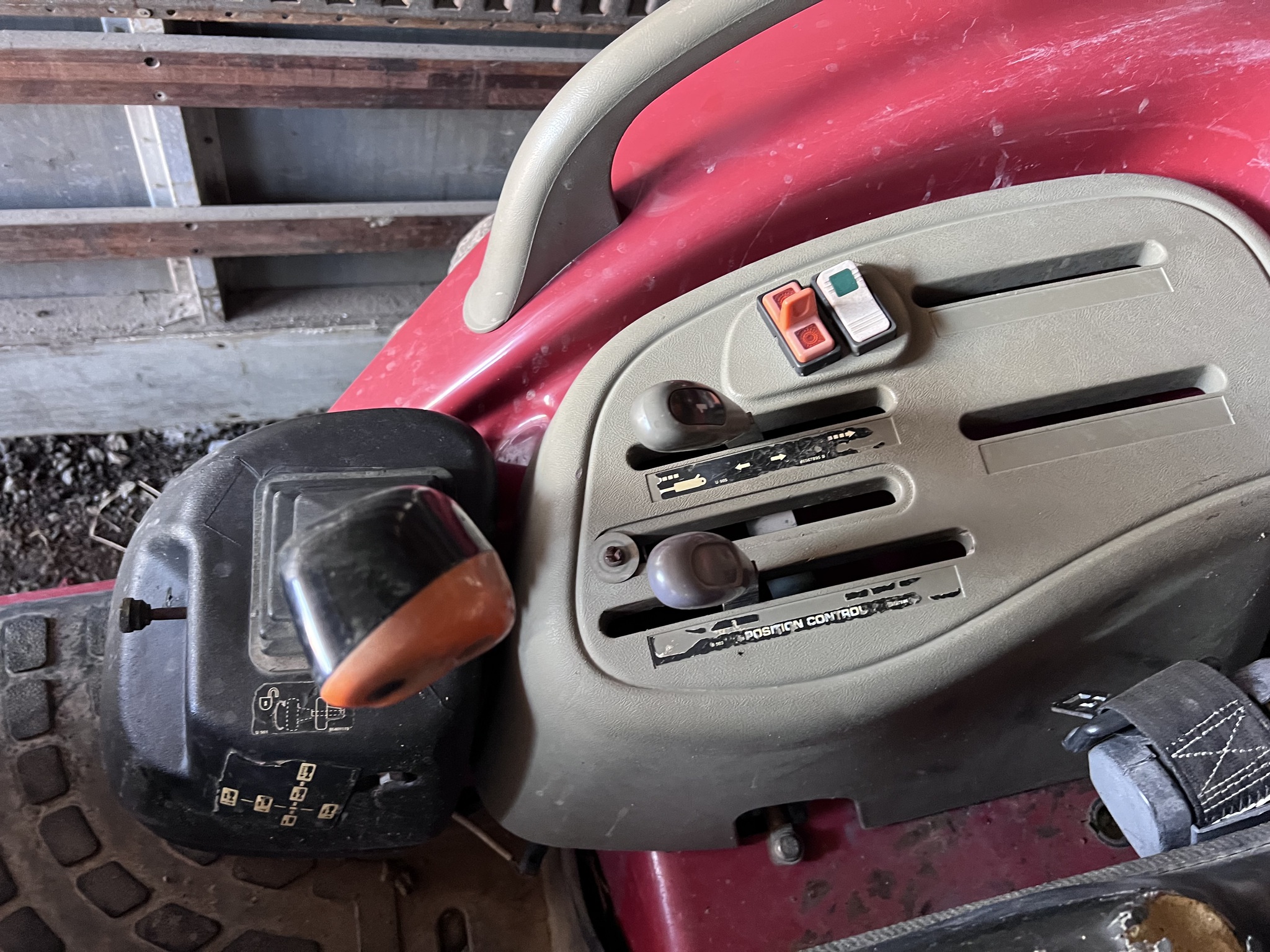 Case DX40 Image 6