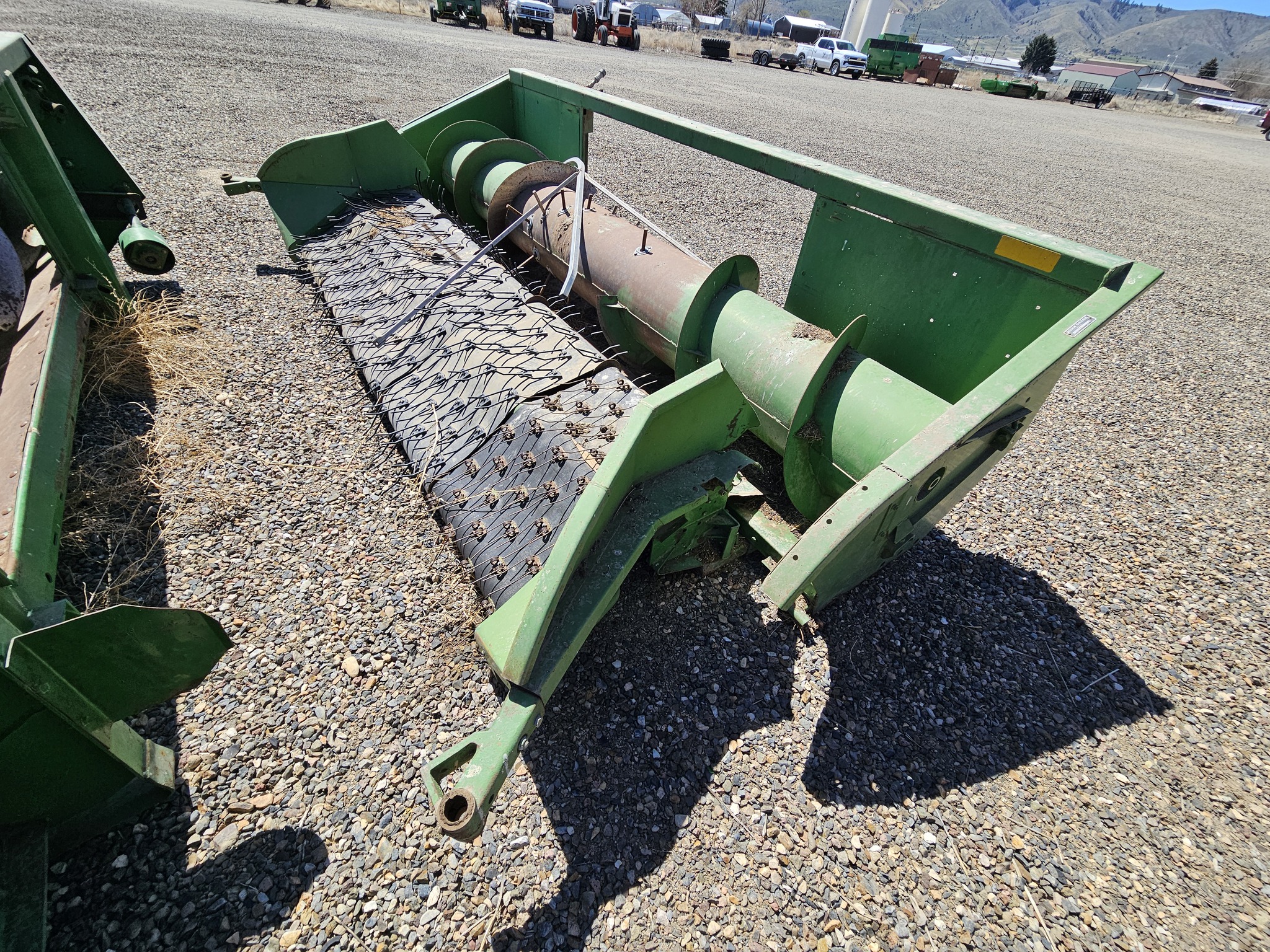 John Deere 212
