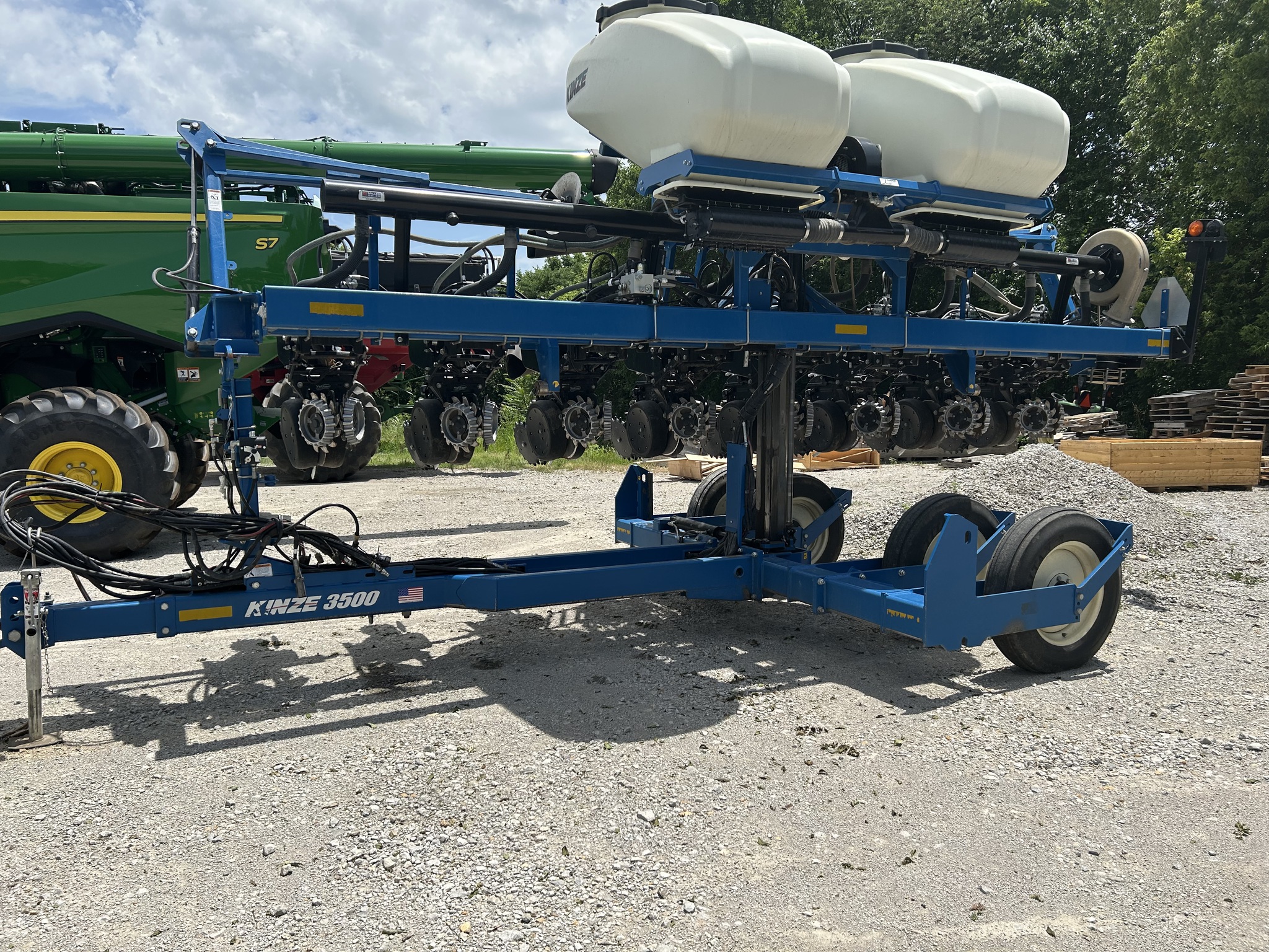  2020 Kinze 3500 at Heritage Tractor in Atchison, KS