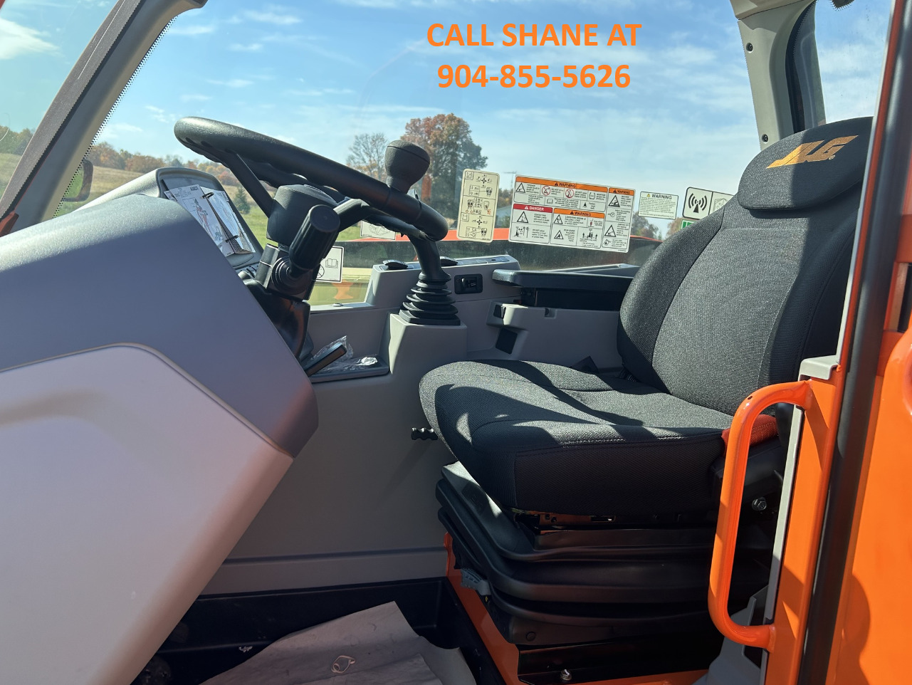 2024 JLG AG823 Image 8
