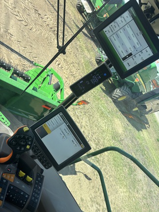 Used 2020 John Deere S790 Combines at Horizon Ag & Turf in Vermilion, AB - Photo13