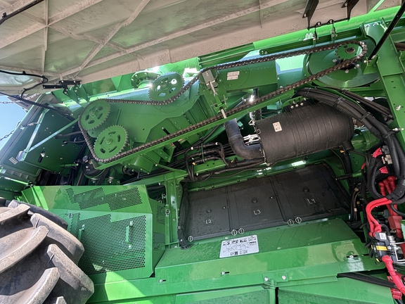 Used 2020 John Deere S790 Combines at Horizon Ag & Turf in Vermilion, AB - Photo16