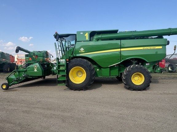 Used 2020 John Deere S790 Combines at Horizon Ag & Turf in Vermilion, AB - Photo6
