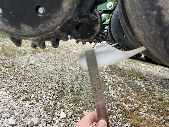 Used 2019 John Deere 1795 Planters: Drawn at Koenig Equipment in Greensburg, IN - Photo16