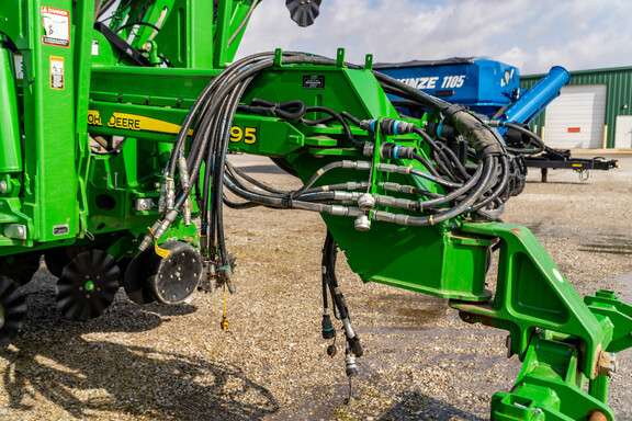 Used 2019 John Deere 1795 Planters: Drawn at Koenig Equipment in Greensburg, IN - Photo8