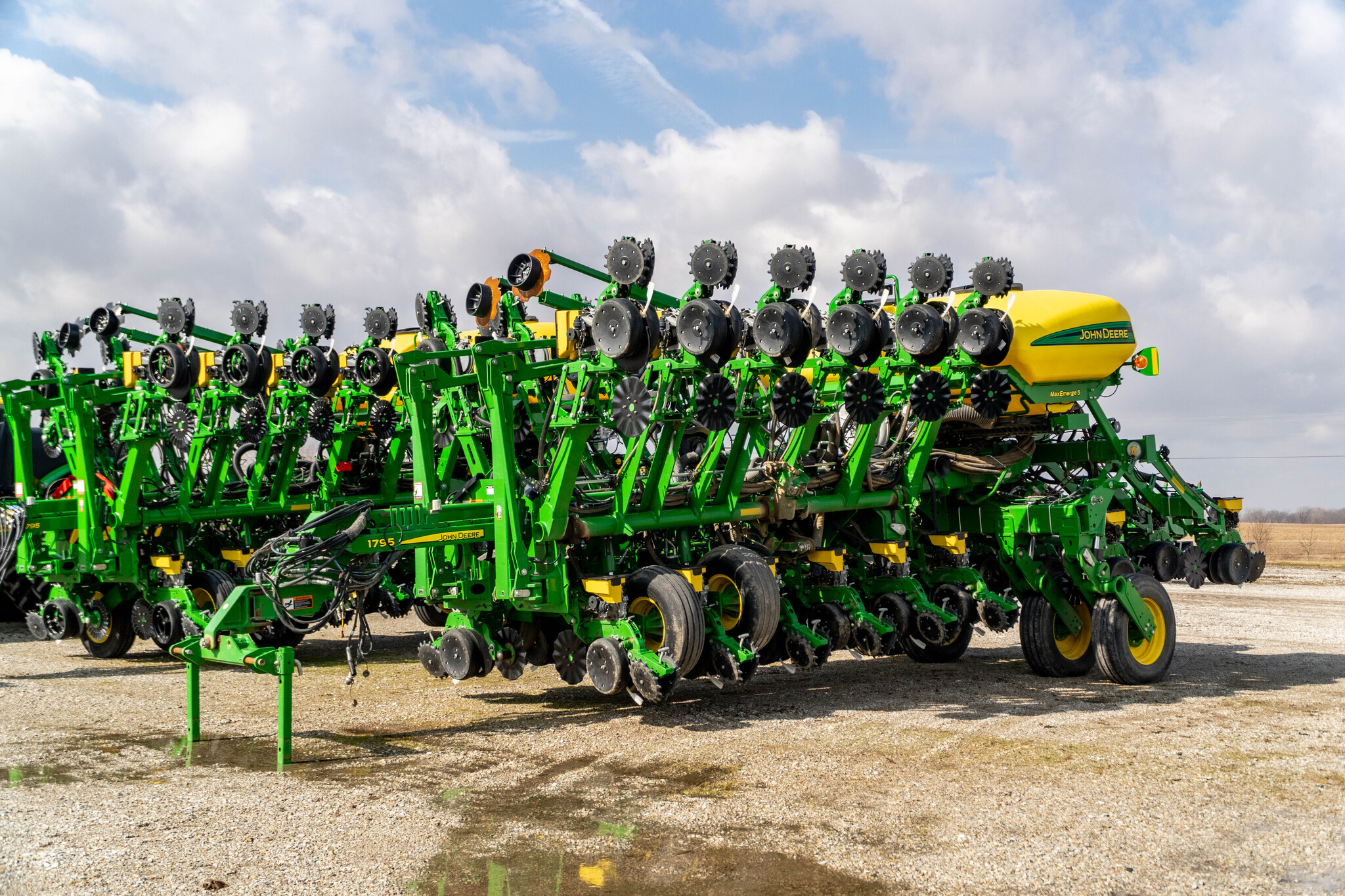 Used 2019 John Deere 1795 Planters: Drawn at Koenig Equipment in Greensburg, IN - PhotoXL0