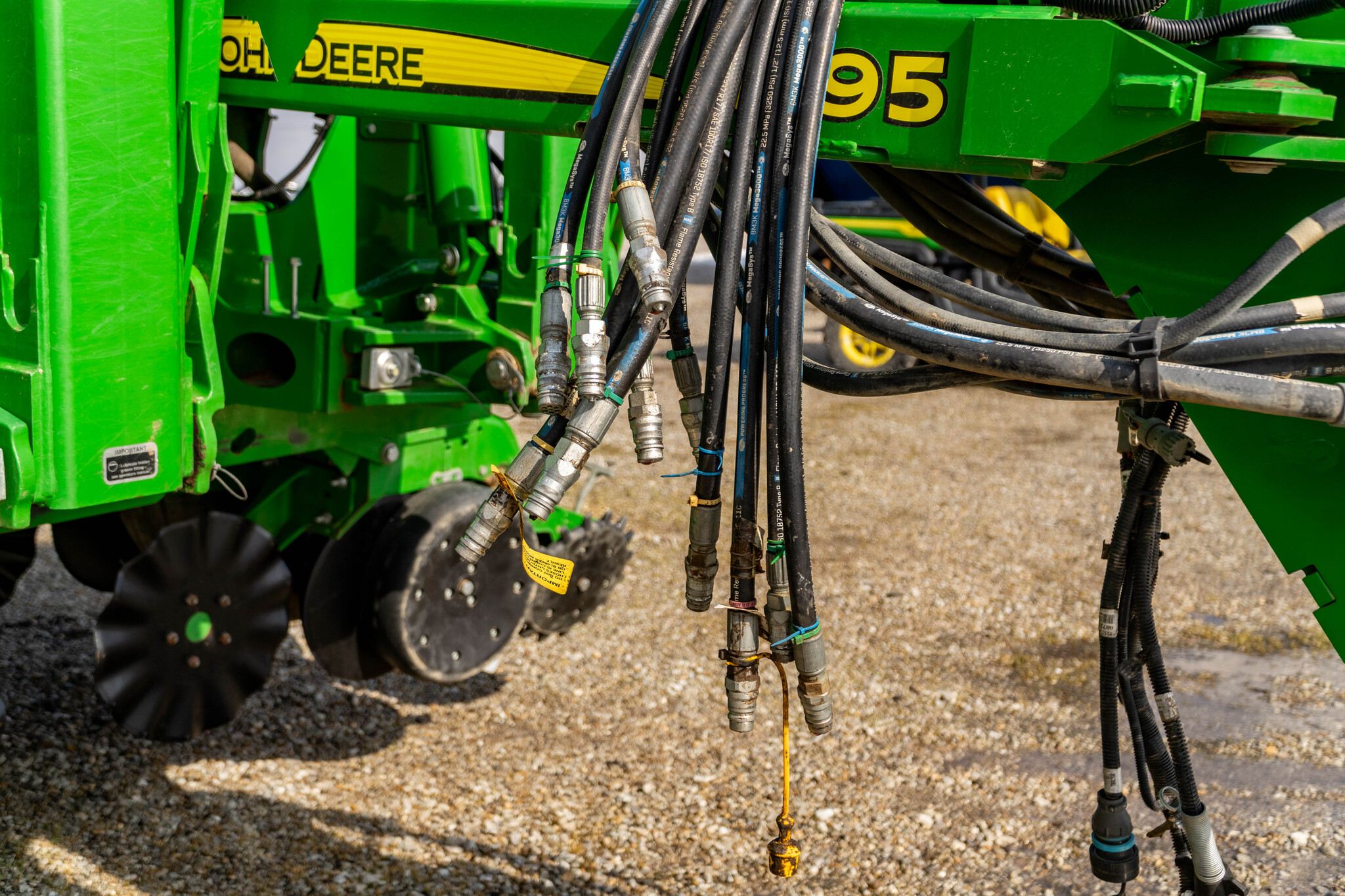 Used 2019 John Deere 1795 Planters: Drawn at Koenig Equipment in Greensburg, IN - PhotoXL10