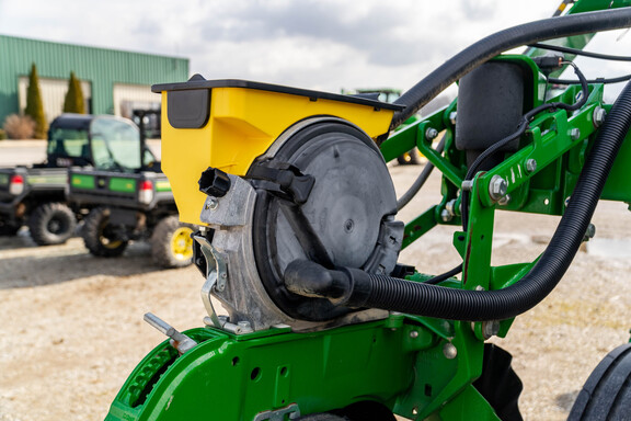 Used 2019 John Deere 1795 Planters: Drawn at Koenig Equipment in Greensburg, IN - Photo17