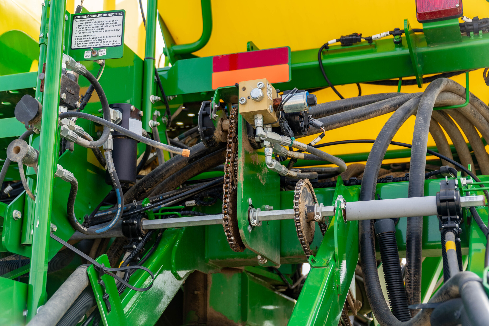 Used 2019 John Deere 1795 Planters: Drawn at Koenig Equipment in Greensburg, IN - PhotoXL20